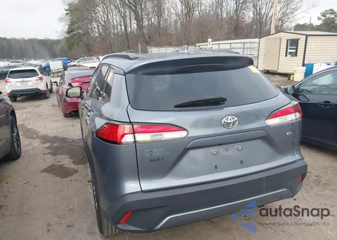 2023 Toyota Corolla Cross Le z USA, uszkodzony, nr VIN 7MUCAAAG5PV041300